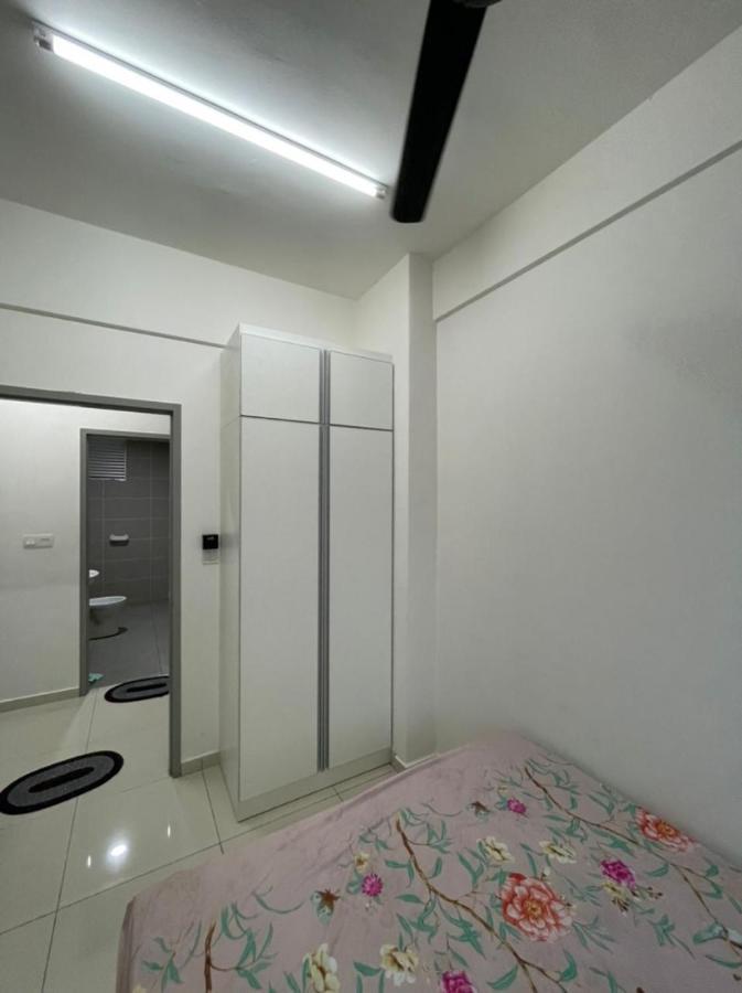 Mahani D'meru Apartment
